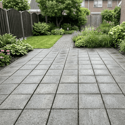 Svelora™ MossFri – Borsten som tar bort mossa och ogräs